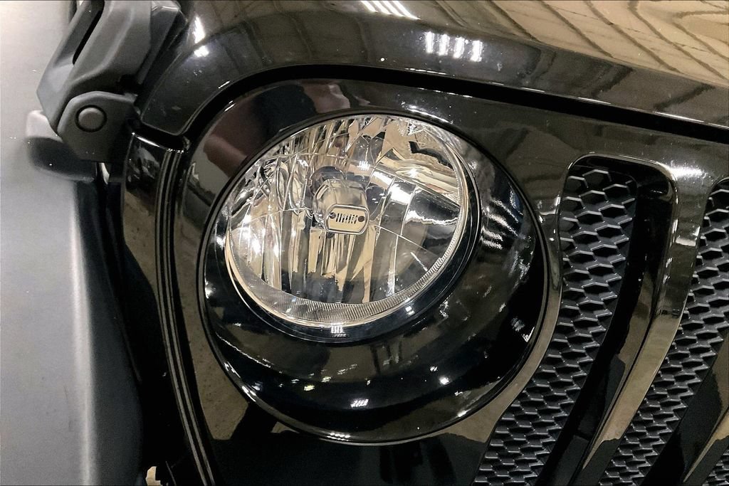 Used 2020 Jeep Wrangler Sport AWD/4WD image 26