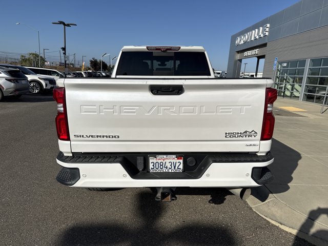 Used 2020 Chevrolet Silverado 2500 High Country w/ Technology Package AWD/4WD image 4