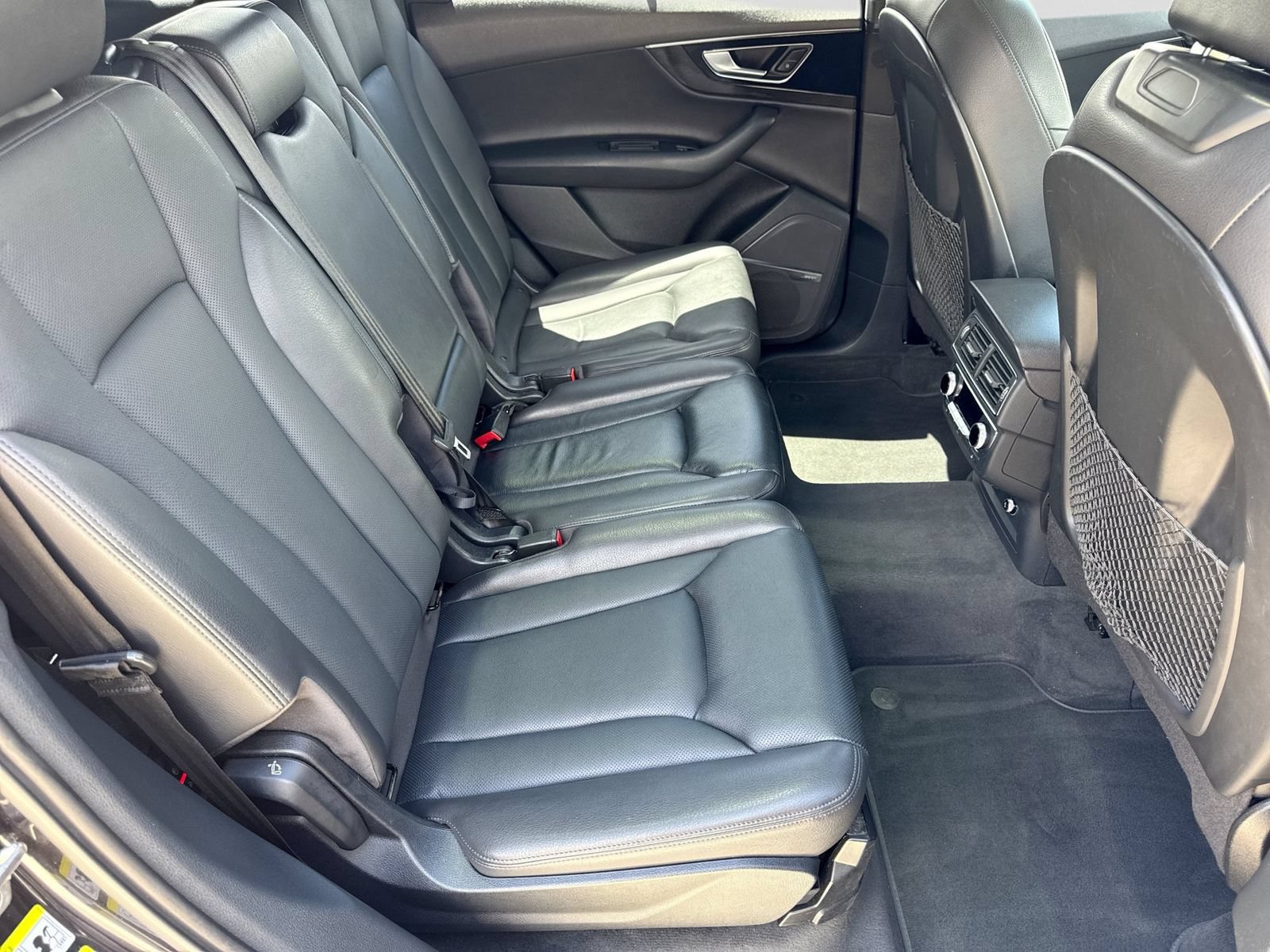 Used 2018 Audi Q7 3.0T Prestige w/ Prestige Package AWD/4WD image 28