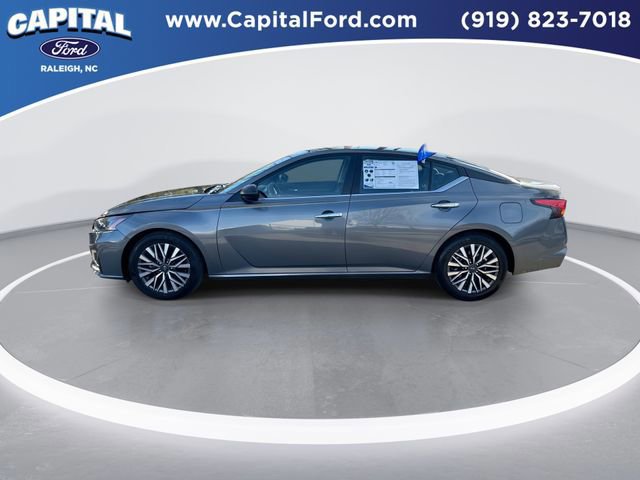 Used 2024 Nissan Altima 2.5 SV image 3