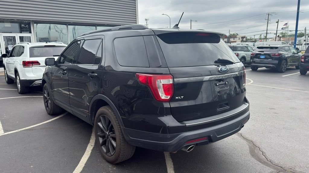 Certified 2018 Ford Explorer XLT w/ Equipment Group 202A AWD/4WD image 7