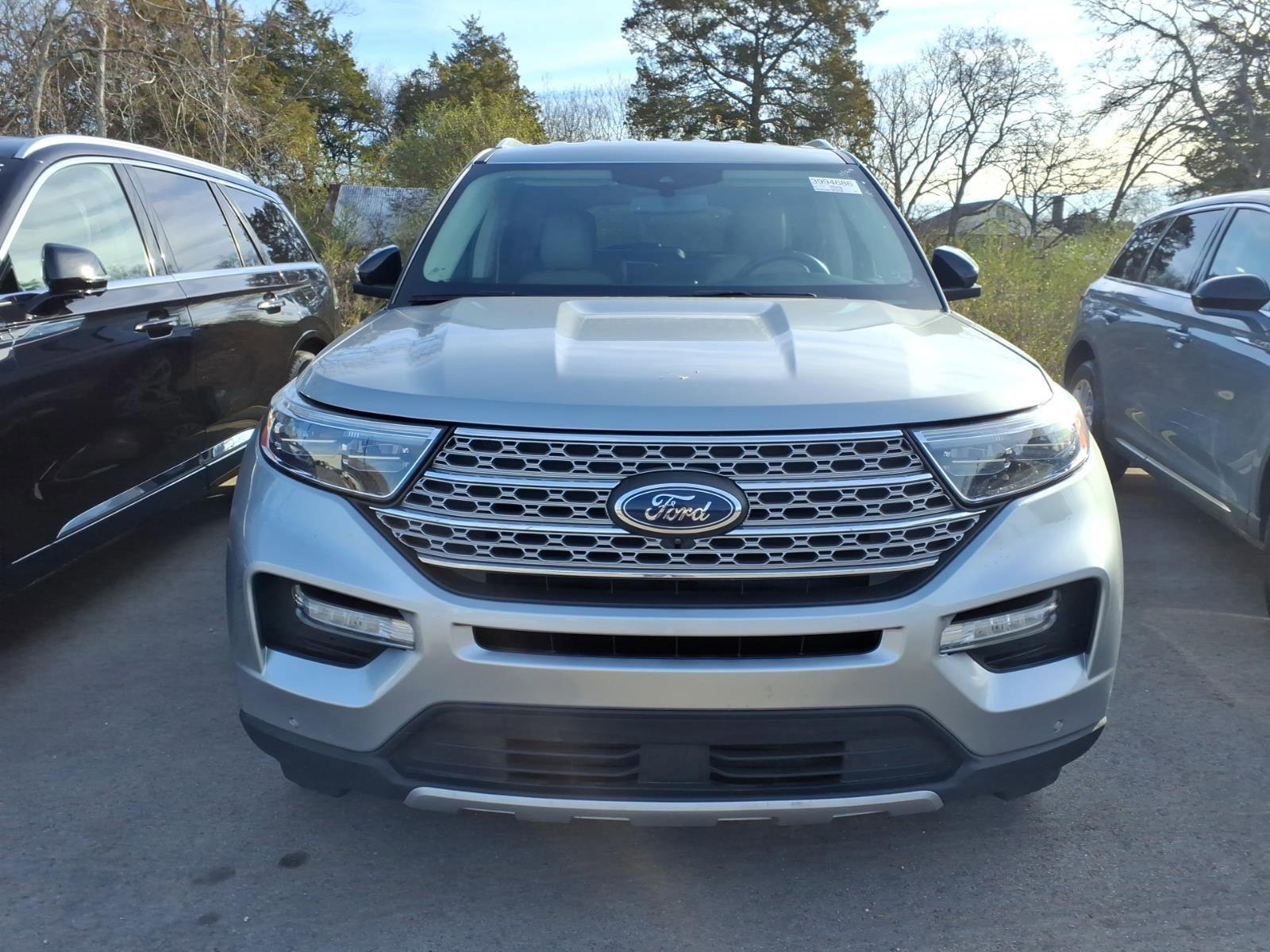 Certified 2023 Ford Explorer Limited w/ Equipment Group 301A image 5