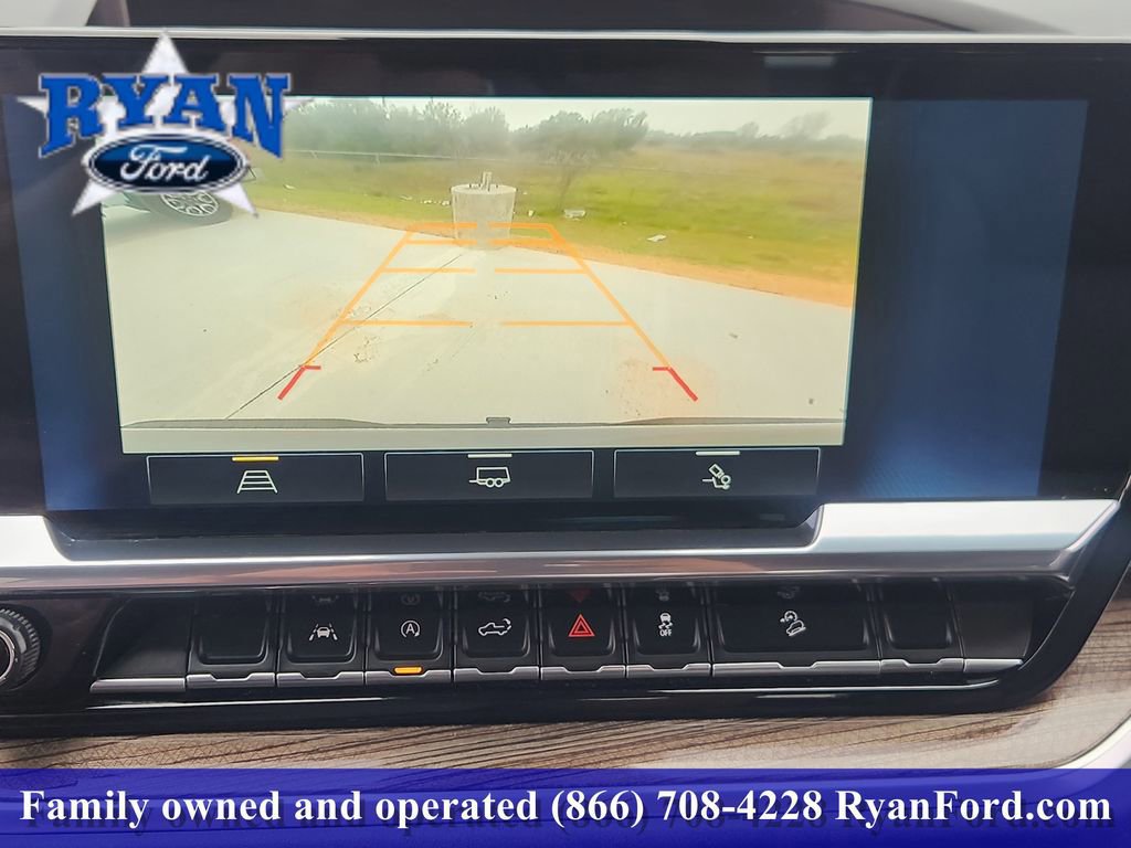 Used 2025 Chevrolet Silverado 1500 LT Trail Boss w/ Convenience Package II image 13