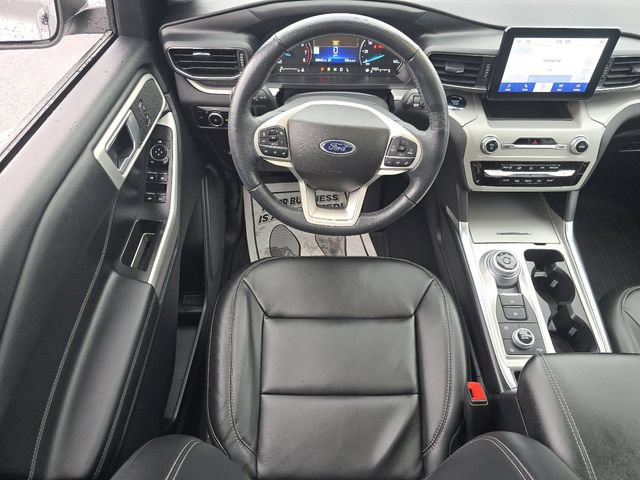 Certified 2023 Ford Explorer XLT w/ Equipment Group 202A AWD/4WD image 27