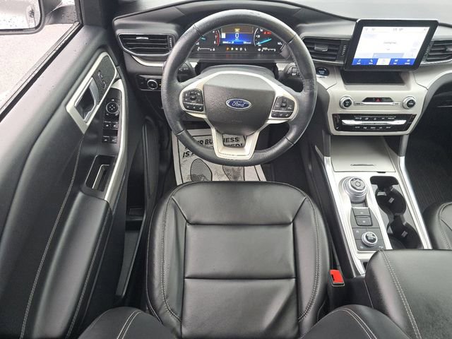 Certified 2023 Ford Explorer XLT w/ Equipment Group 202A AWD/4WD image 27
