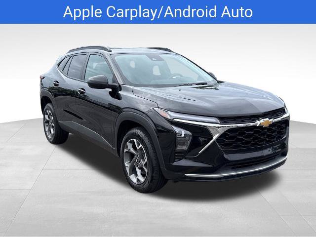 Used 2025 Chevrolet Trax LT FWD image 4