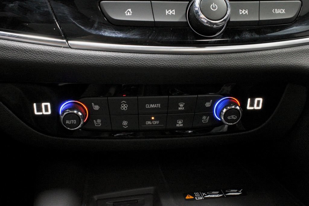 Used 2023 Buick Enclave Avenir w/ Avenir Technology Package AWD/4WD image 32