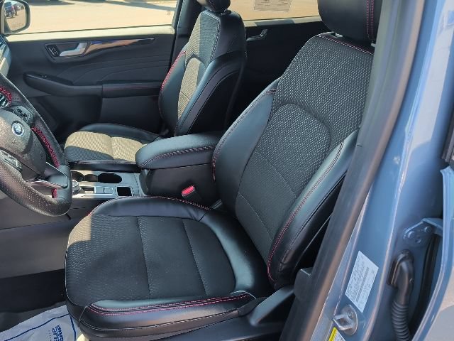 Certified 2023 Ford Escape ST-Line w/ Tech Pack #1 AWD/4WD image 16