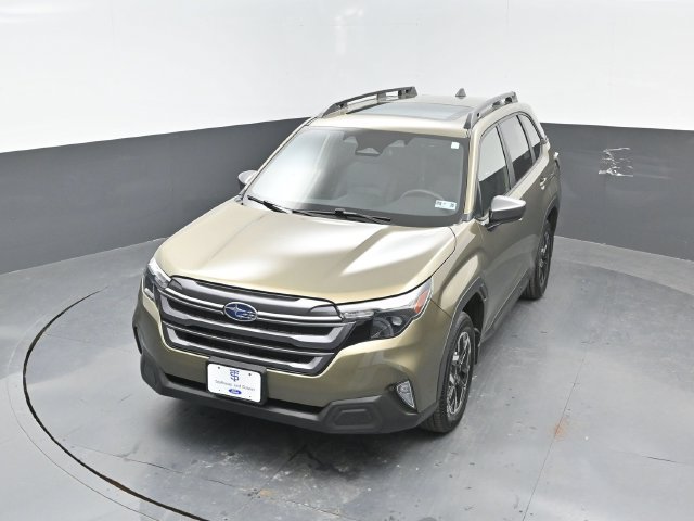 Used 2025 Subaru Forester Premium AWD/4WD image 21