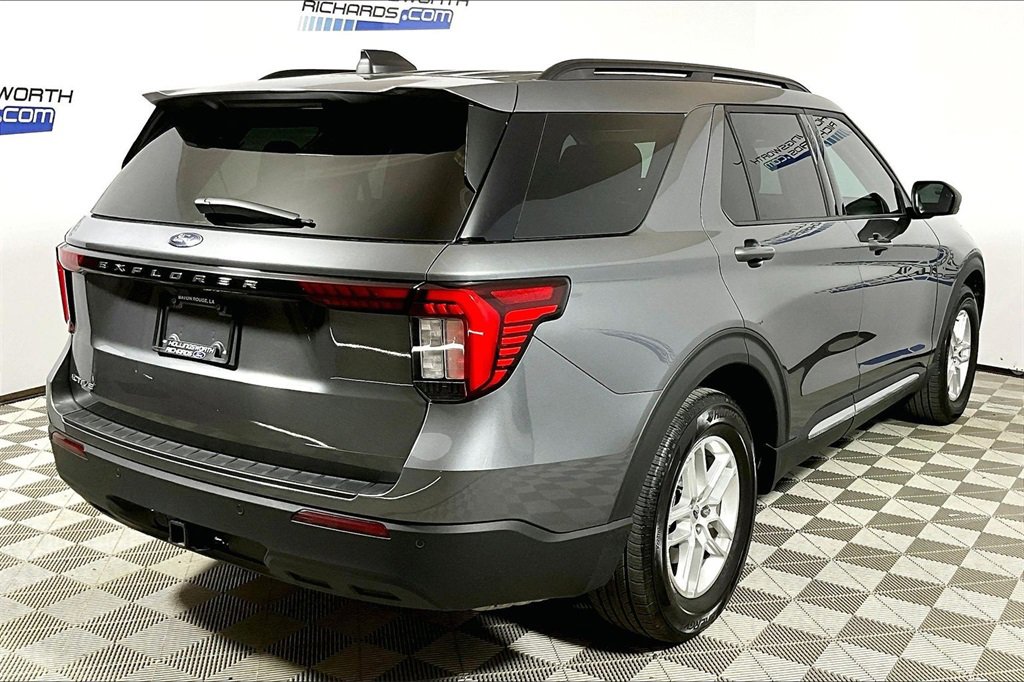 Certified 2025 Ford Explorer Active image 9