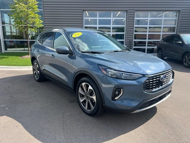 Certified 2023 Ford Escape Platinum AWD/4WD image 3