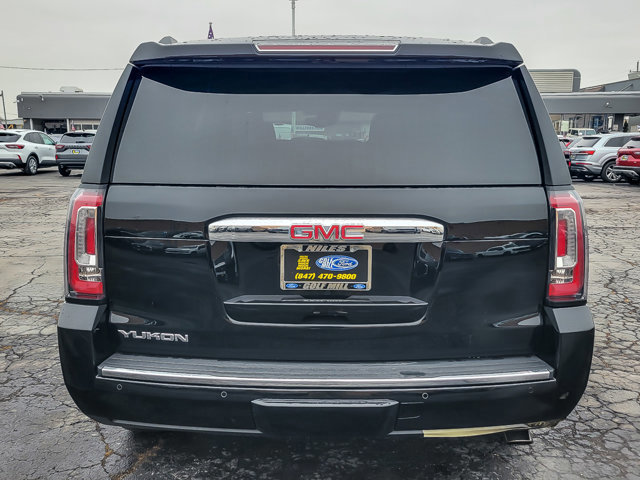 Used 2020 GMC Yukon Denali w/ Denali Ultimate Black Edition image 3
