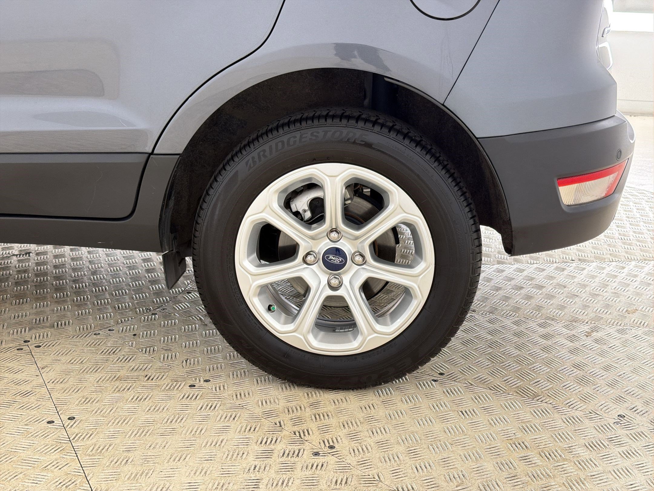 Certified 2018 Ford EcoSport SE FWD image 12