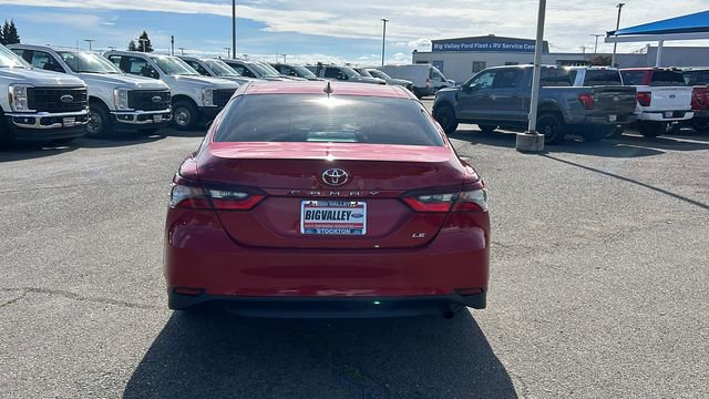 Used 2024 Toyota Camry LE image 4