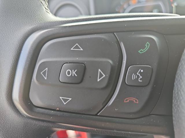 Used 2025 Jeep Wrangler Unlimited Rubicon AWD/4WD image 16