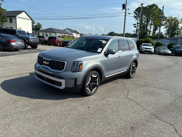 Used 2025 Kia Telluride S FWD image 12