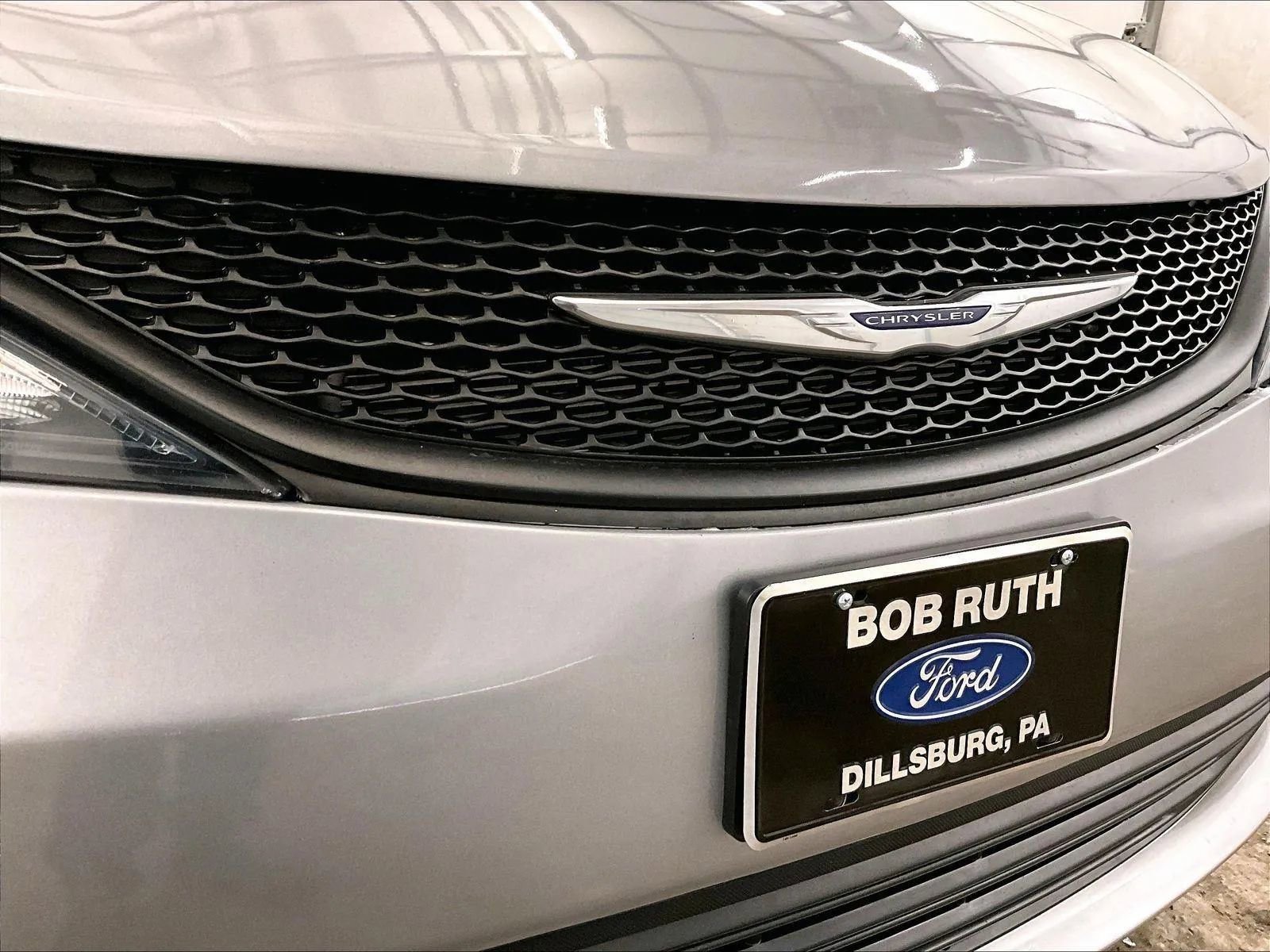 Used 2020 Chrysler Voyager L image 30