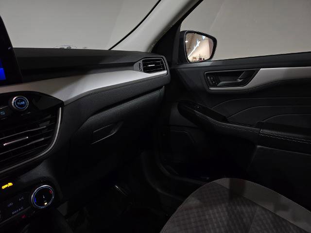 Certified 2022 Ford Escape SE w/ Cold Weather Package image 28