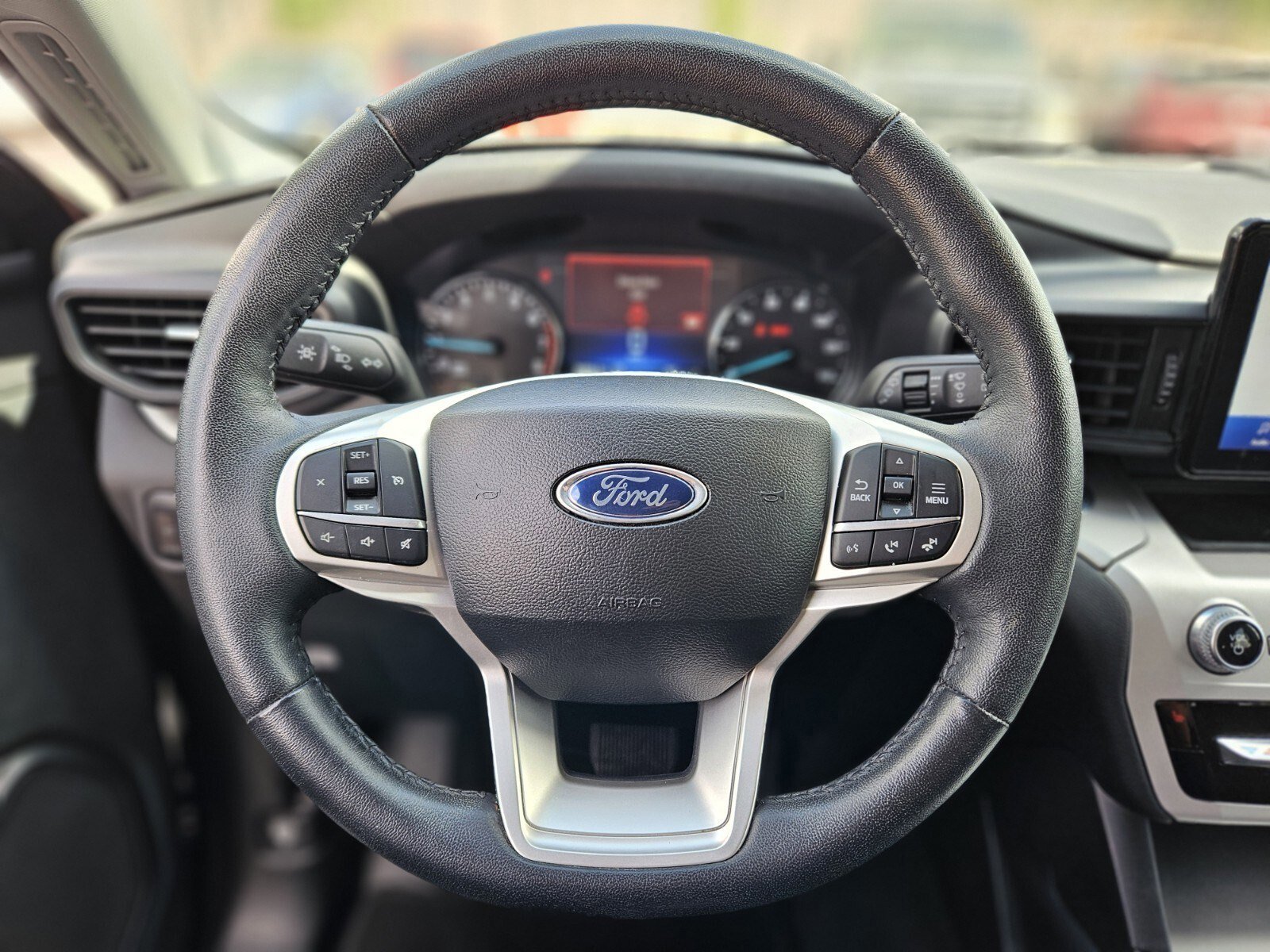 Certified 2024 Ford Explorer XLT image 27