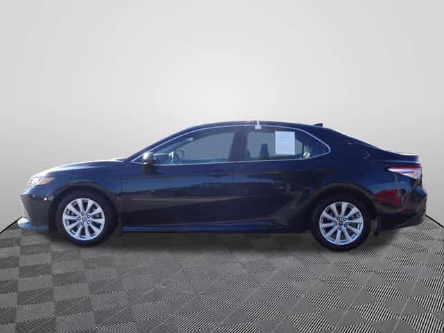 Used 2019 Toyota Camry LE FWD image 2