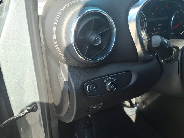 Used 2025 Chevrolet Blazer LT AWD/4WD image 19