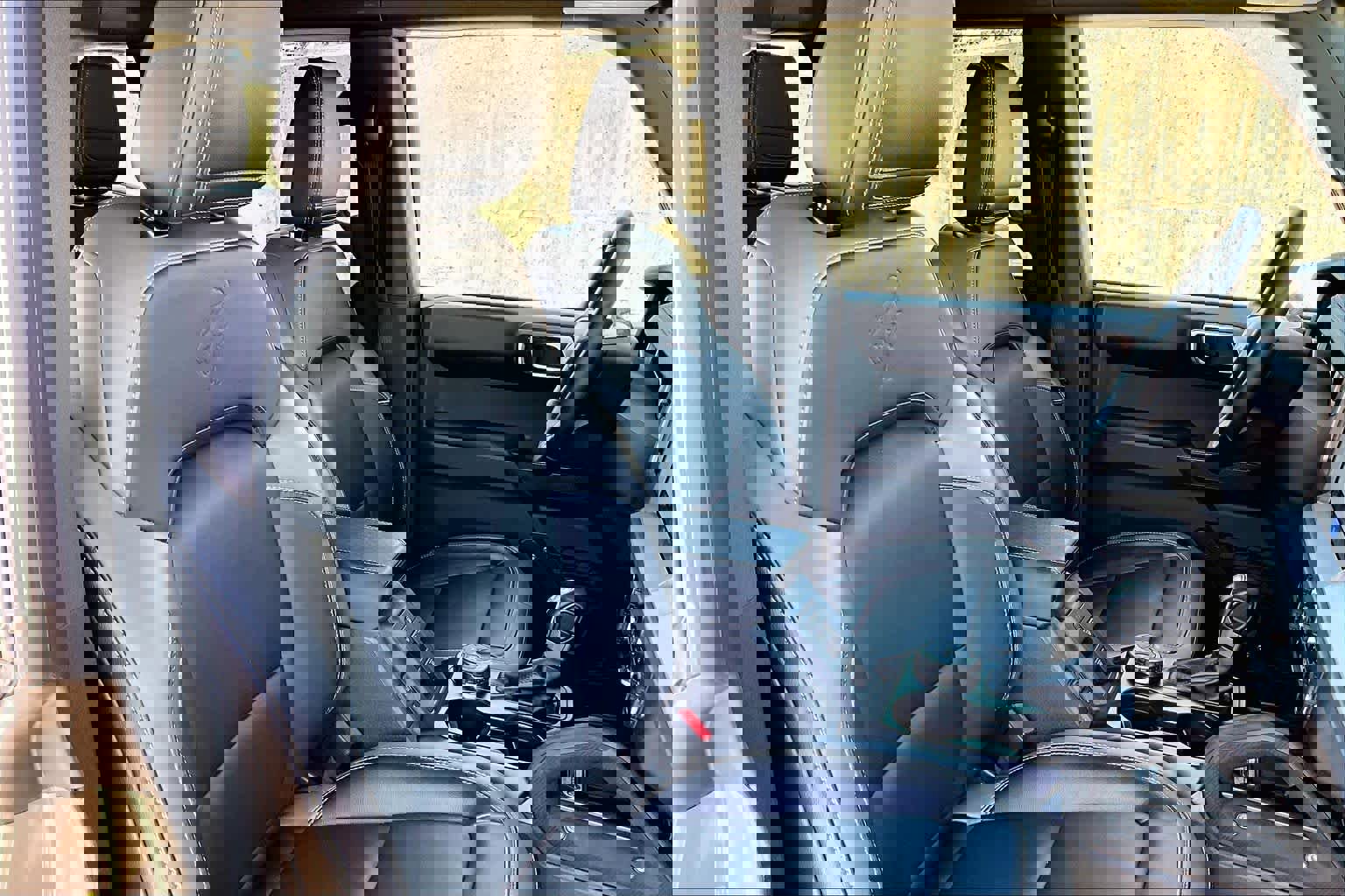 Certified 2025 Ford Bronco Outer Banks w/ Sasquatch Package image 12