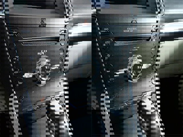 Certified 2018 Ford Edge Titanium w/ Technology Package image 18