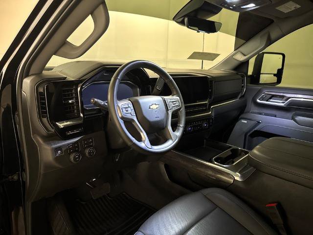 Used 2024 Chevrolet Silverado 2500 LTZ w/ LTZ Plus Package AWD/4WD image 6