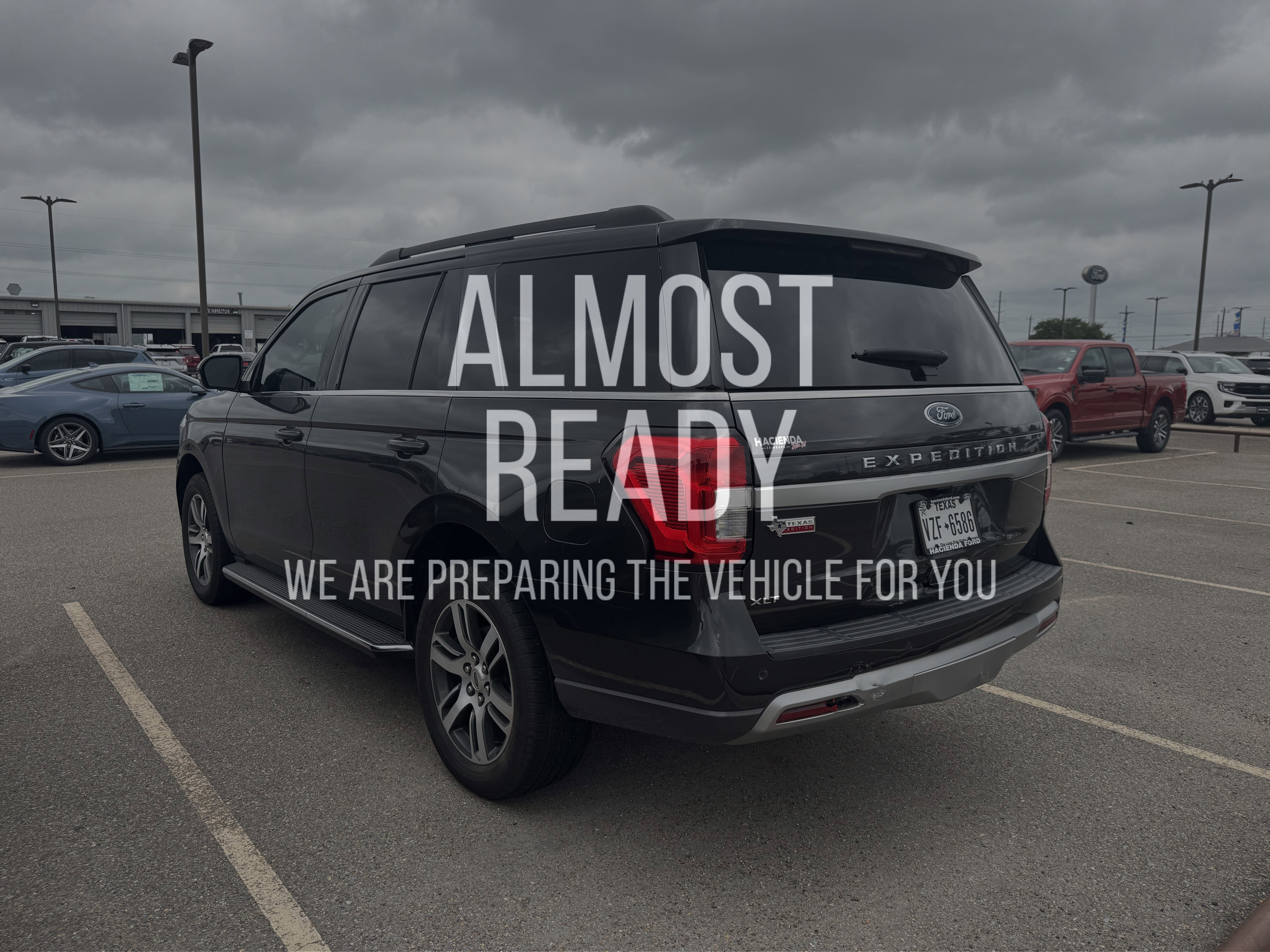 Certified 2023 Ford Expedition XLT RWD image 2