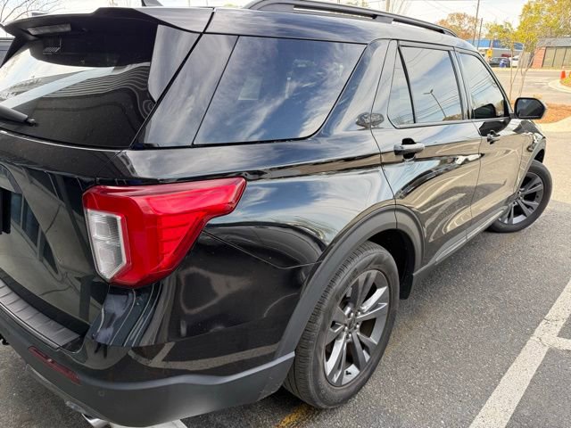 Certified 2023 Ford Explorer XLT w/ Equipment Group 202A image 3