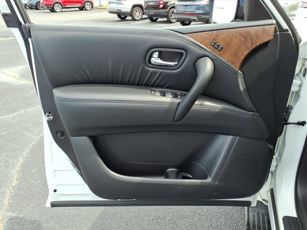 Used 2024 Nissan Armada SL w/ Captain's Chairs Package image 11