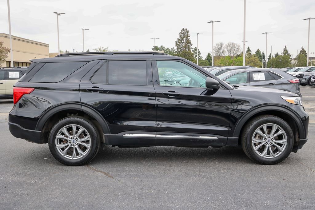 Certified 2023 Ford Explorer XLT w/ Equipment Group 202A AWD/4WD image 13