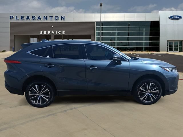 Used 2024 Toyota Venza LE AWD/4WD image 6