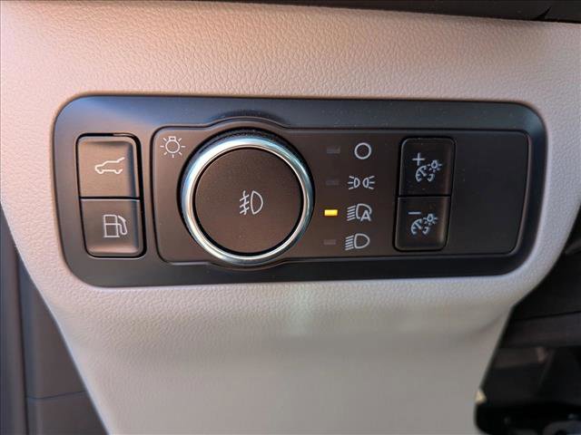 Certified 2025 Ford Escape SE w/ PHEV Premium Package FWD image 17