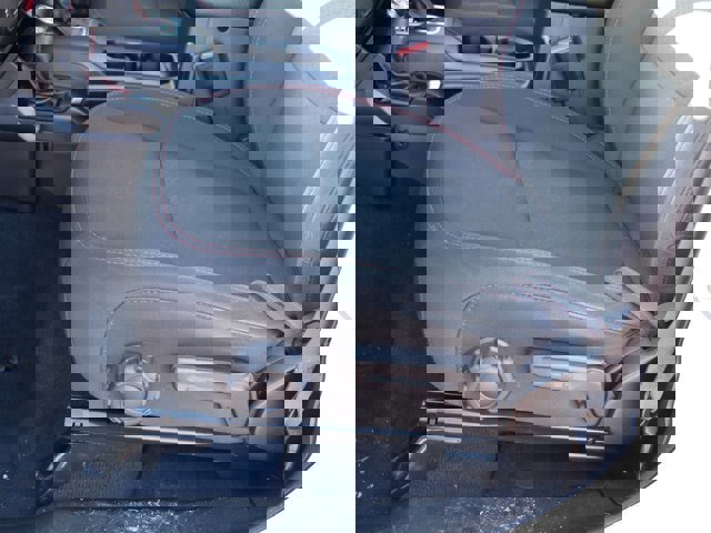 Used 2021 Jeep Wrangler Unlimited Rubicon w/ Cold Weather Group image 13