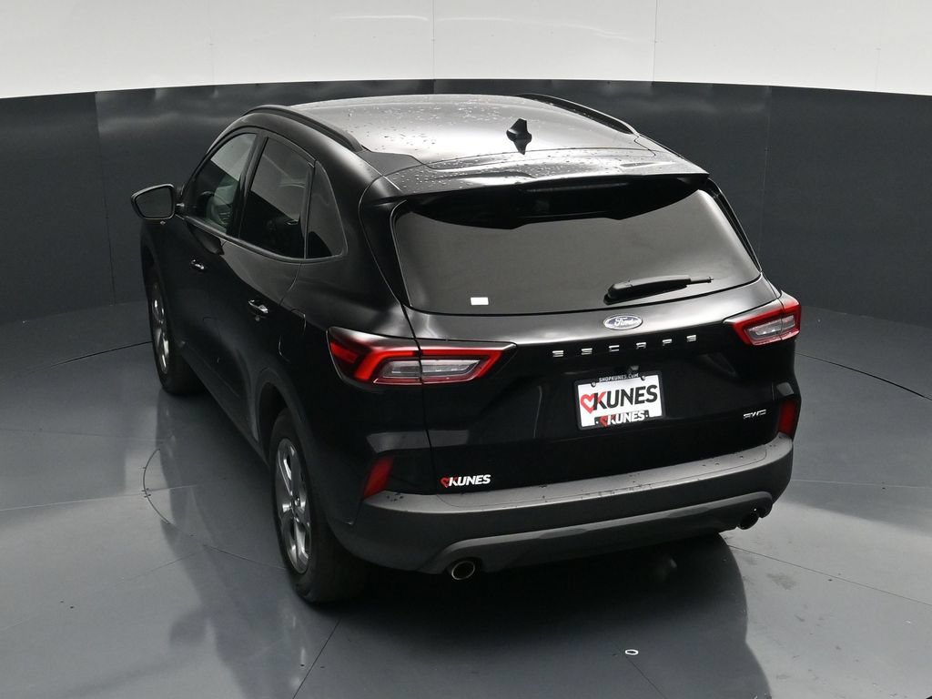 Certified 2025 Ford Escape ST-Line Select AWD/4WD image 41