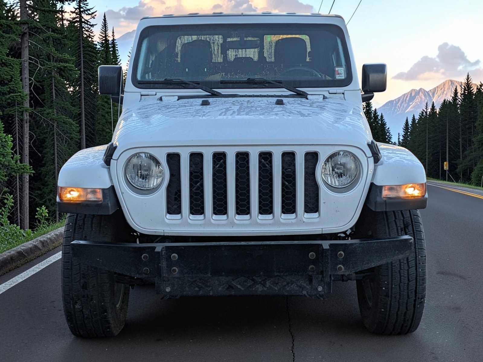 Used 2023 Jeep Gladiator Overland w/ Popular Equipment Package AWD/4WD image 8