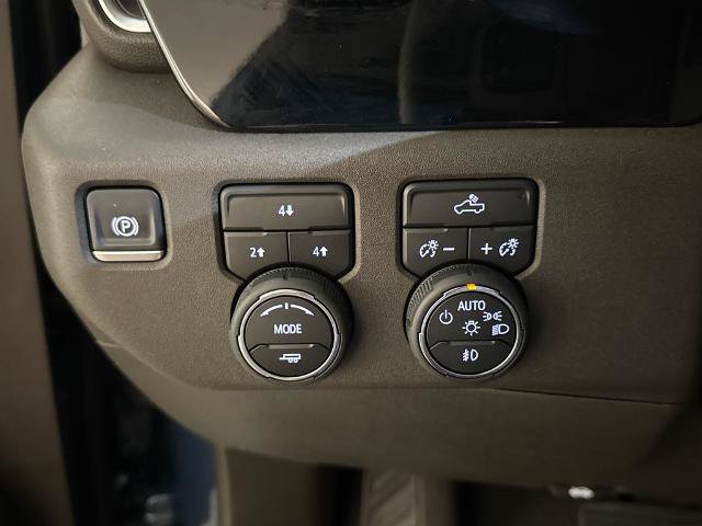Used 2025 Chevrolet Silverado 2500 LT w/ Leather Package AWD/4WD image 14
