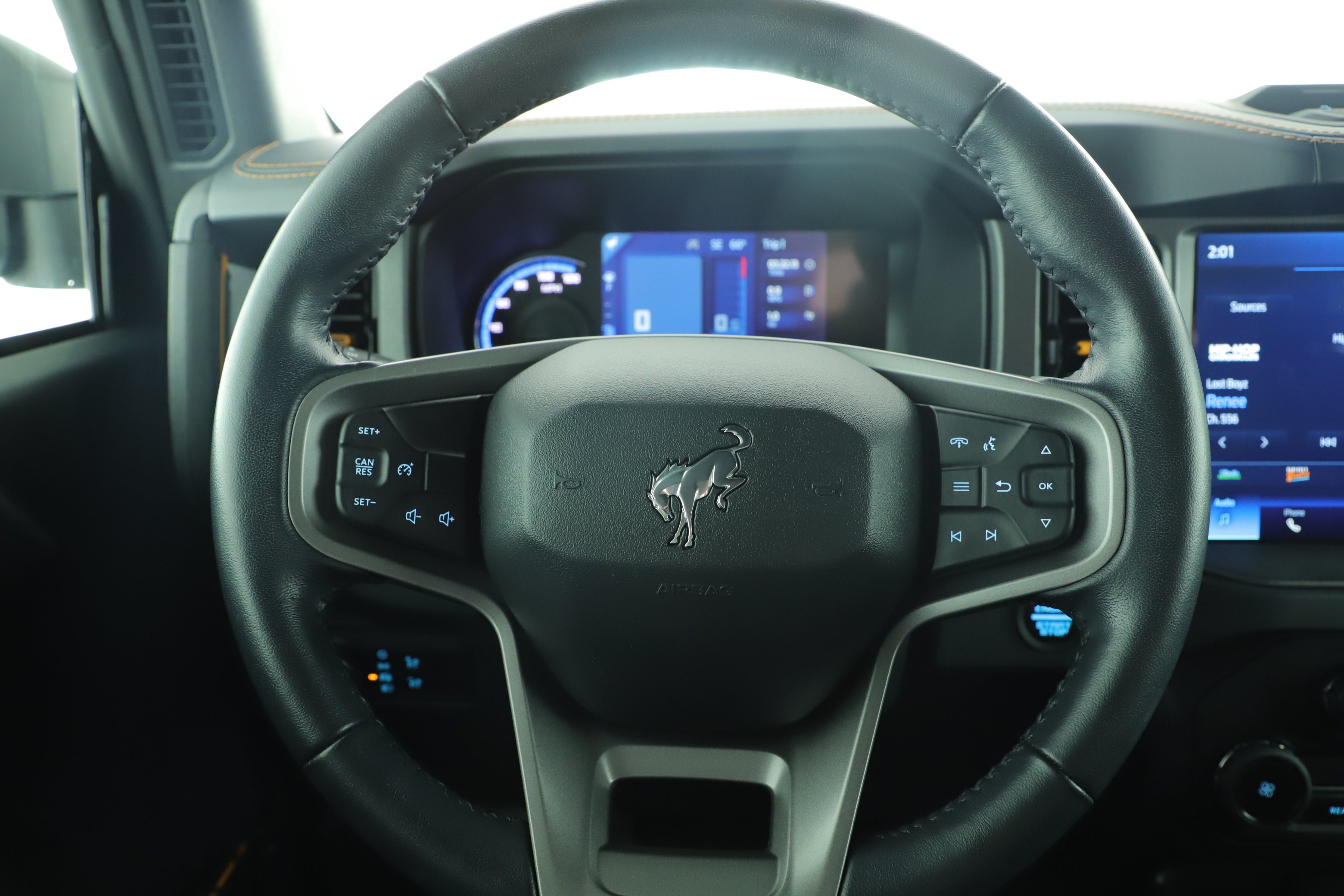 Certified 2024 Ford Bronco Badlands AWD/4WD image 16