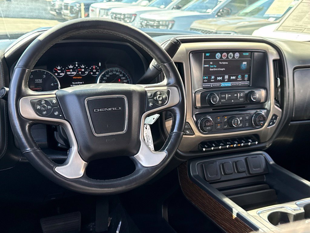 Used 2018 GMC Sierra 2500 Denali w/ Duramax Plus Package AWD/4WD image 30