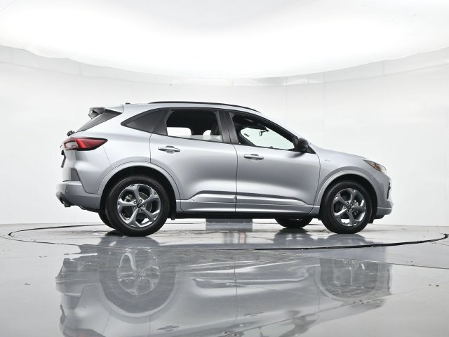 Certified 2023 Ford Escape ST-Line w/ Tech Pack #1 FWD image 30