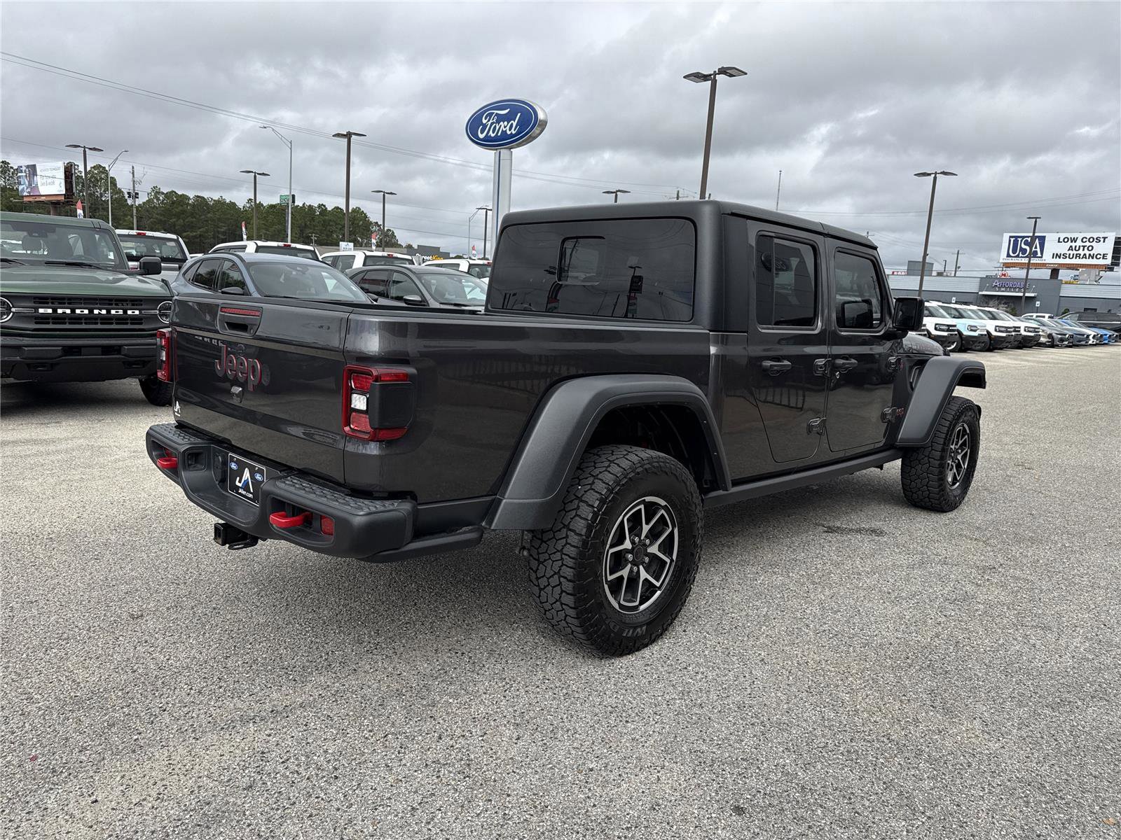 Used 2024 Jeep Gladiator Rubicon w/ Technology Group image 5