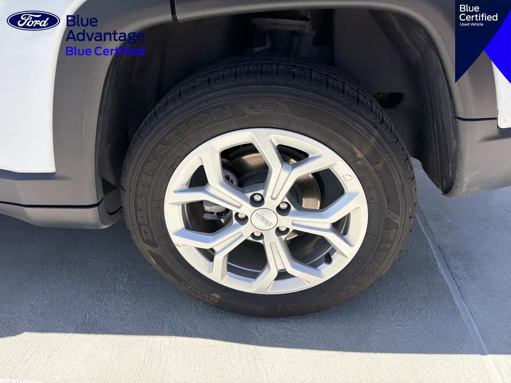 Used 2024 Jeep Compass Latitude AWD/4WD image 8