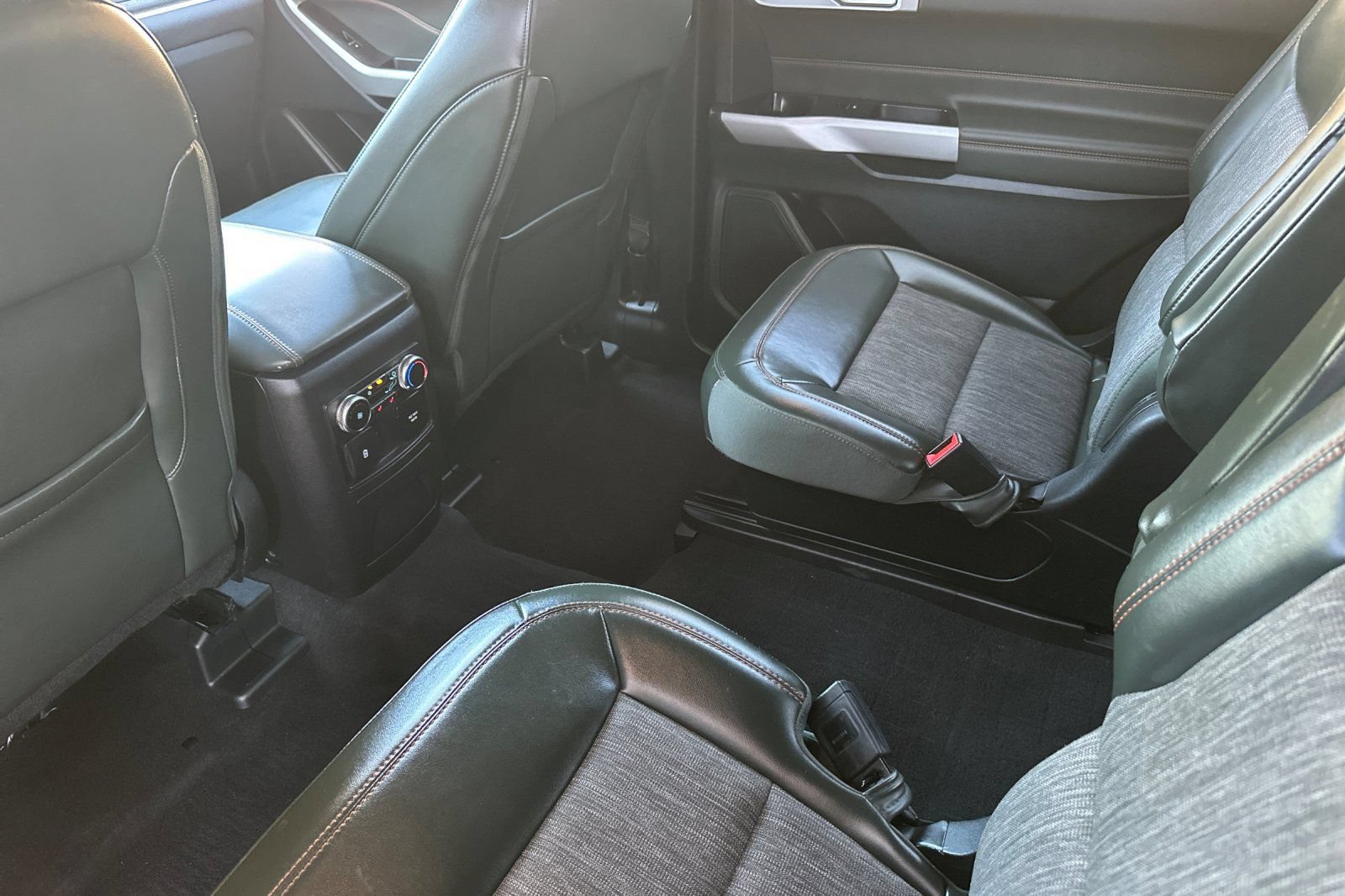 Certified 2024 Ford Explorer Timberline w/ Timberline Technology Package AWD/4WD image 14