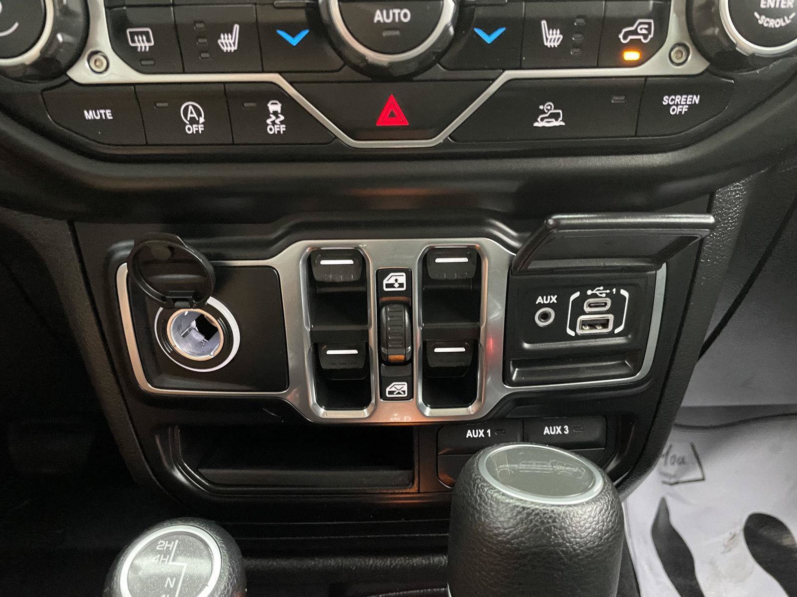 Used 2021 Jeep Gladiator Sport AWD/4WD image 27