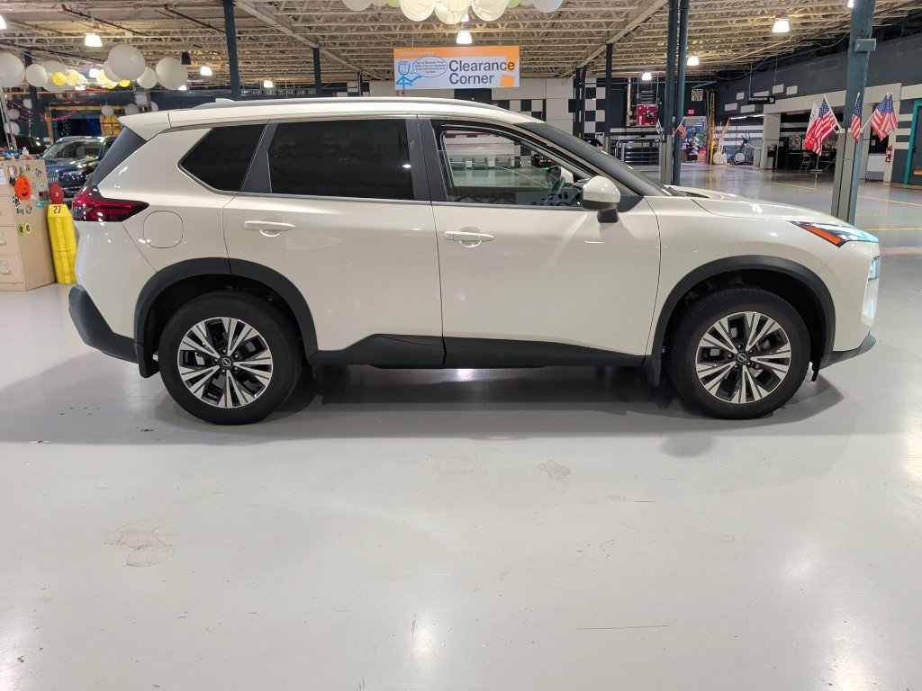 Used 2023 Nissan Rogue SV w/ SV Premium B Package AWD/4WD image 10