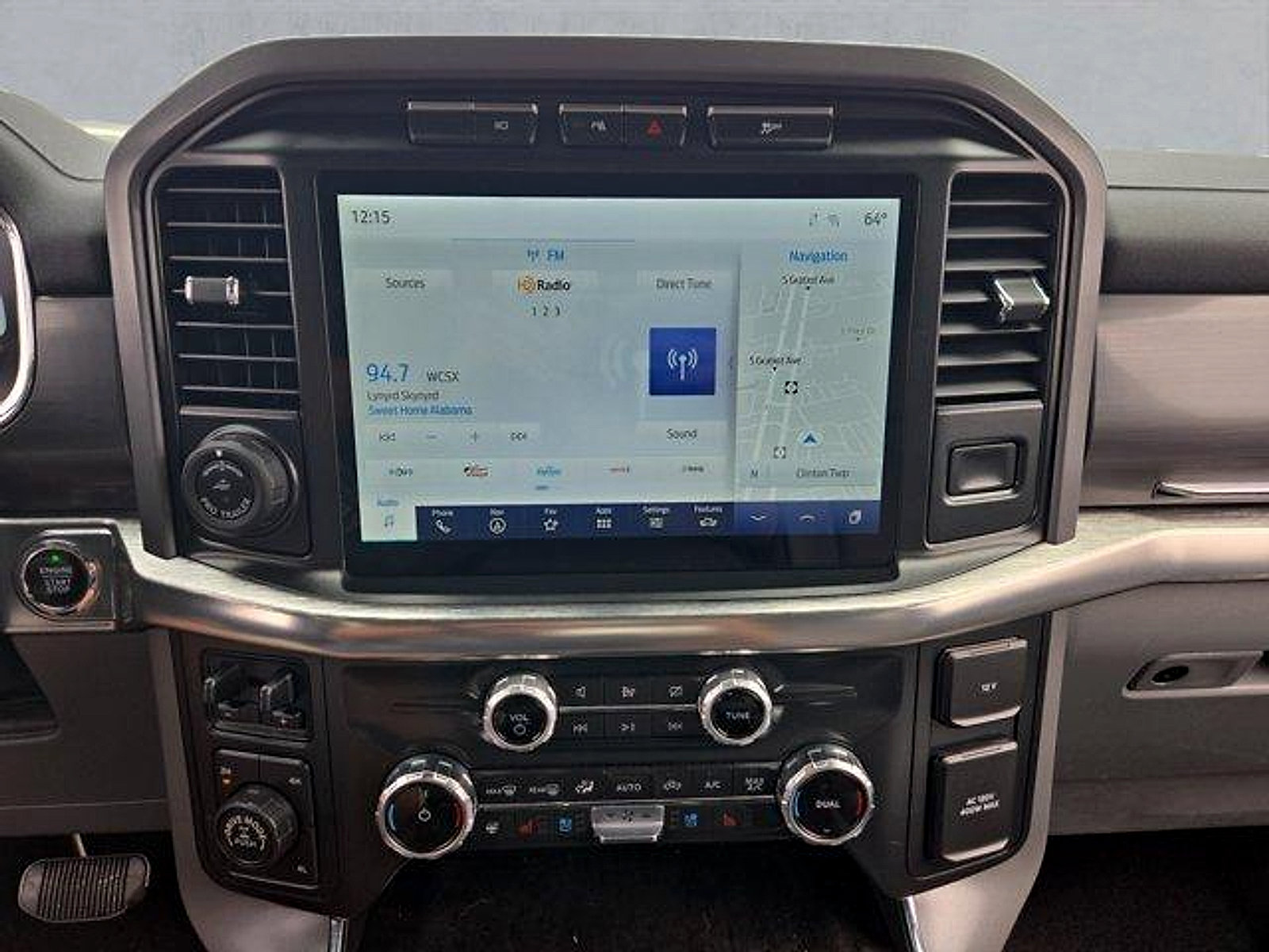 Certified 2022 Ford F150 Lariat w/ Equipment Group 502A High AWD/4WD image 17