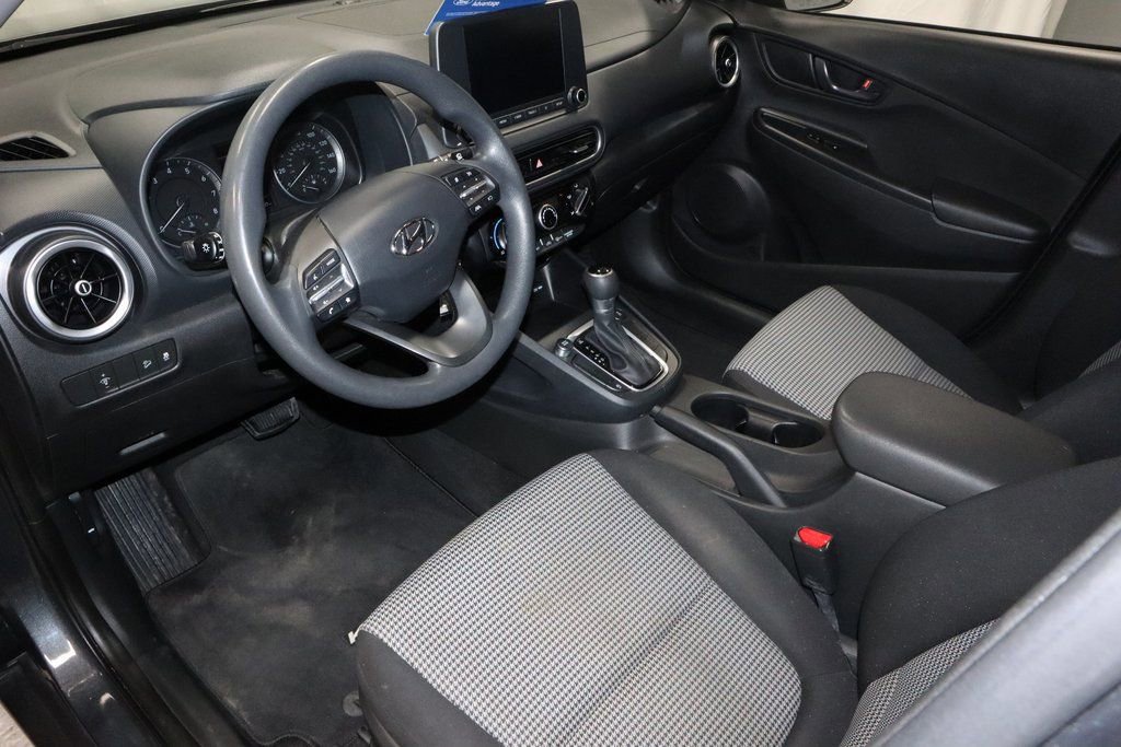 Used 2022 Hyundai Kona SE image 24