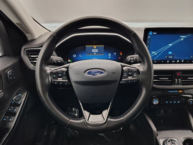 Certified 2025 Ford Escape Platinum AWD/4WD image 39