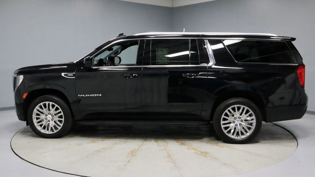 Used 2024 GMC Yukon XL SLE image 2